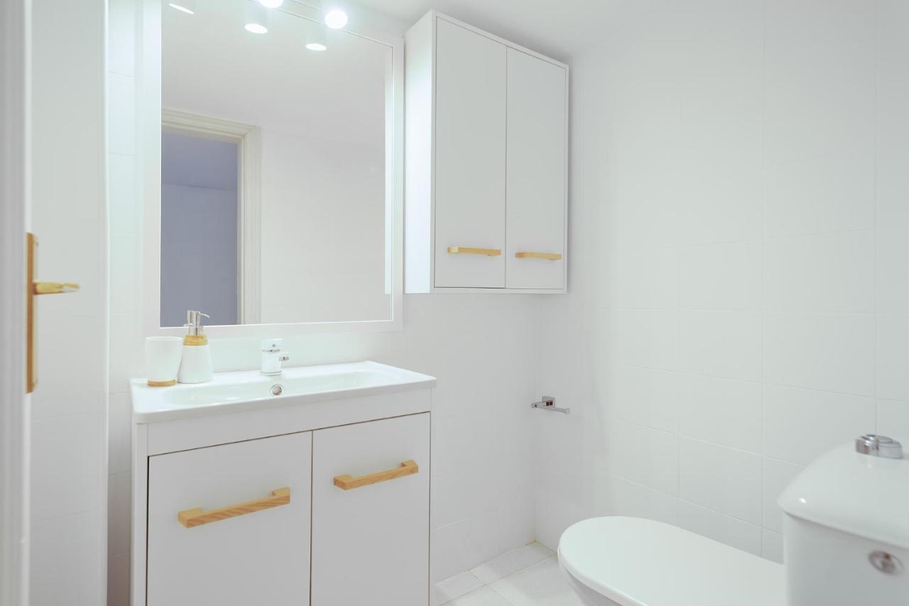 Apartamento La Fiesta, 250 M To The Sea Plus Swimming Pool Torrevieja Exteriör bild